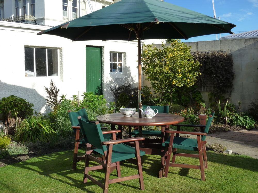 Highway House Bed And Breakfast Oamaru Exterior foto
